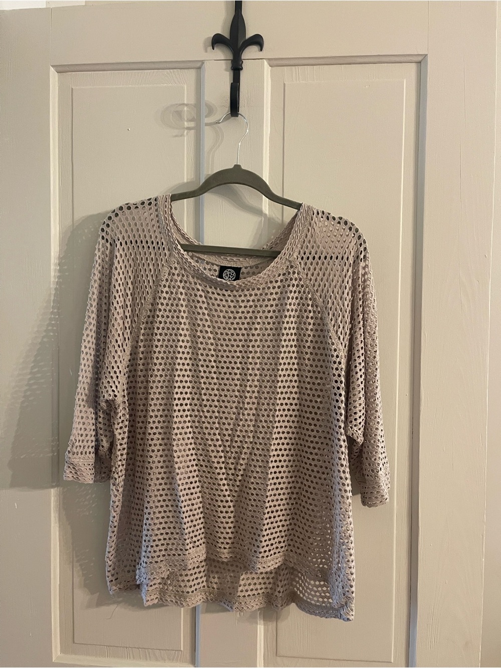 Taupe mesh 3/4 sleeve blouse
